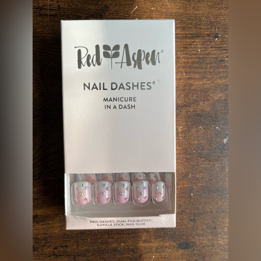 Red Aspen Nail Dashes - Gems on Jemma